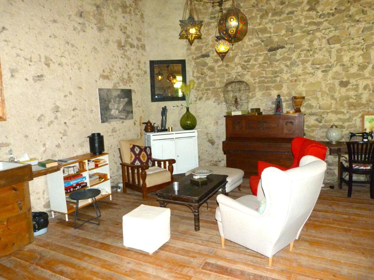 Chambres D'Hotes La Fougeraie Malvières エクステリア 写真