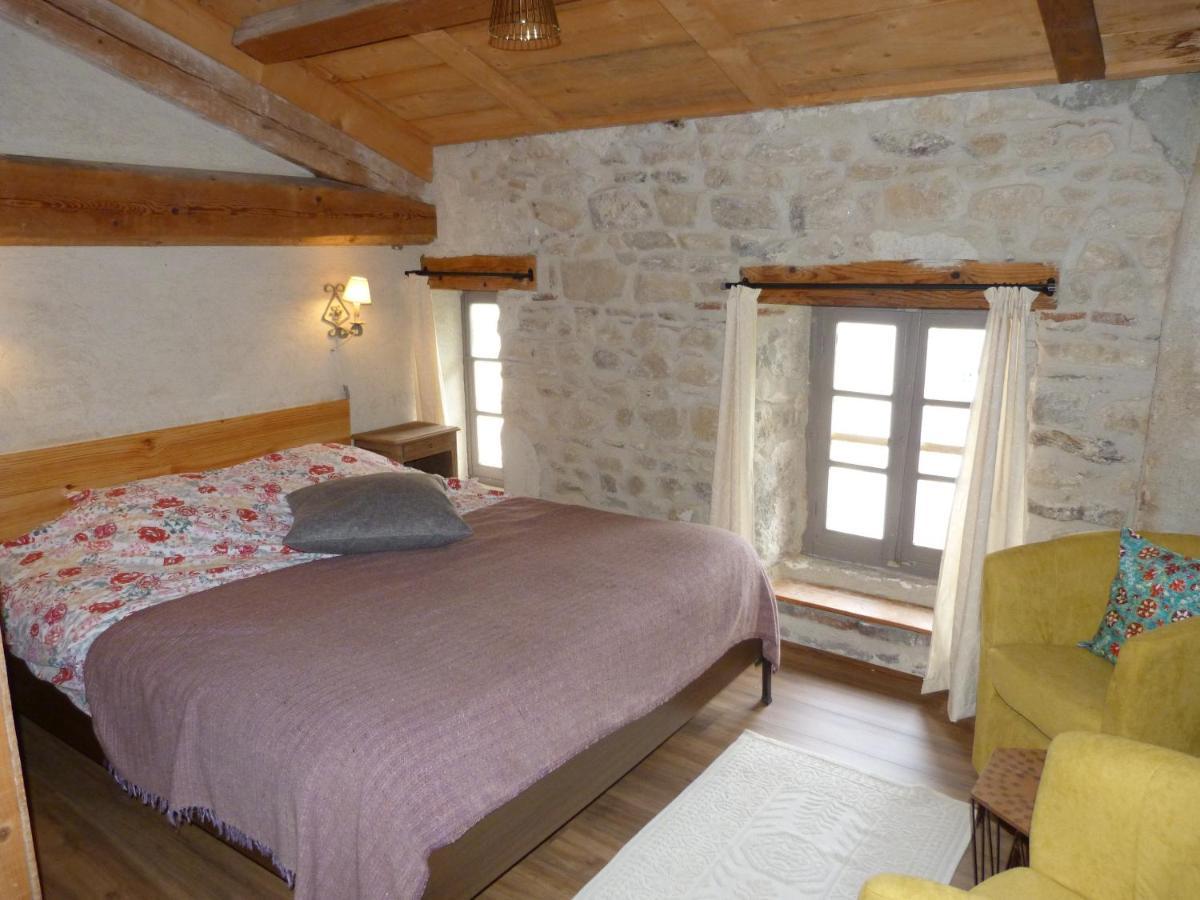 Chambres D'Hotes La Fougeraie Malvières エクステリア 写真
