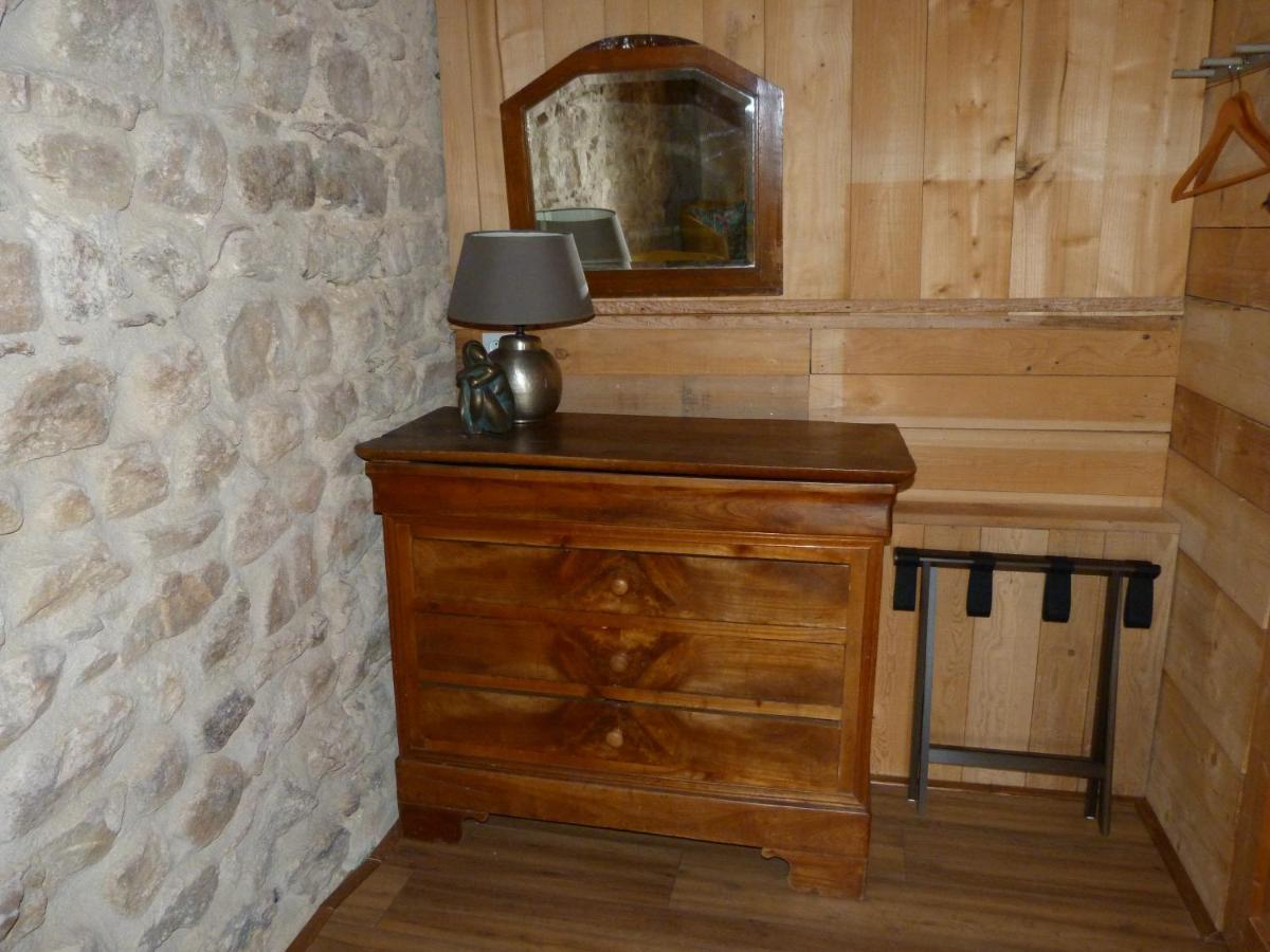 Chambres D'Hotes La Fougeraie Malvières エクステリア 写真